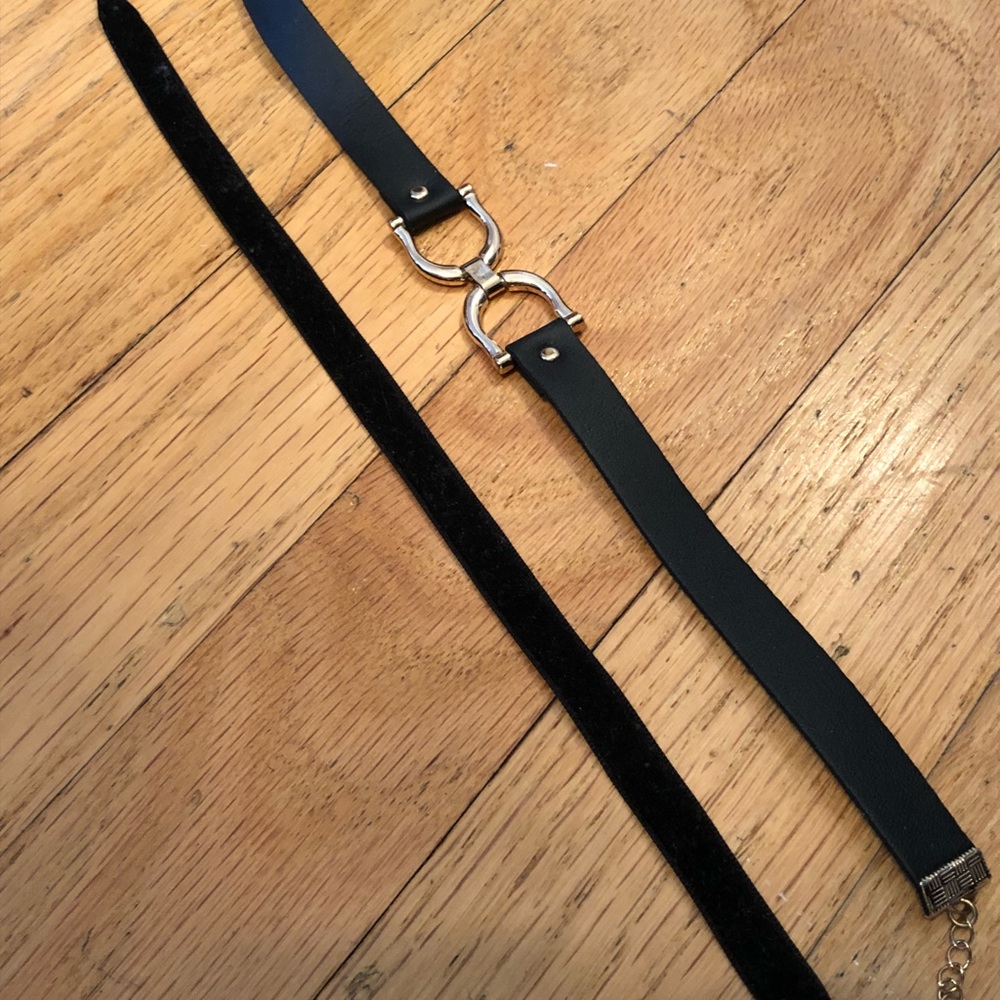 2 chokers, black faux leather and velvet